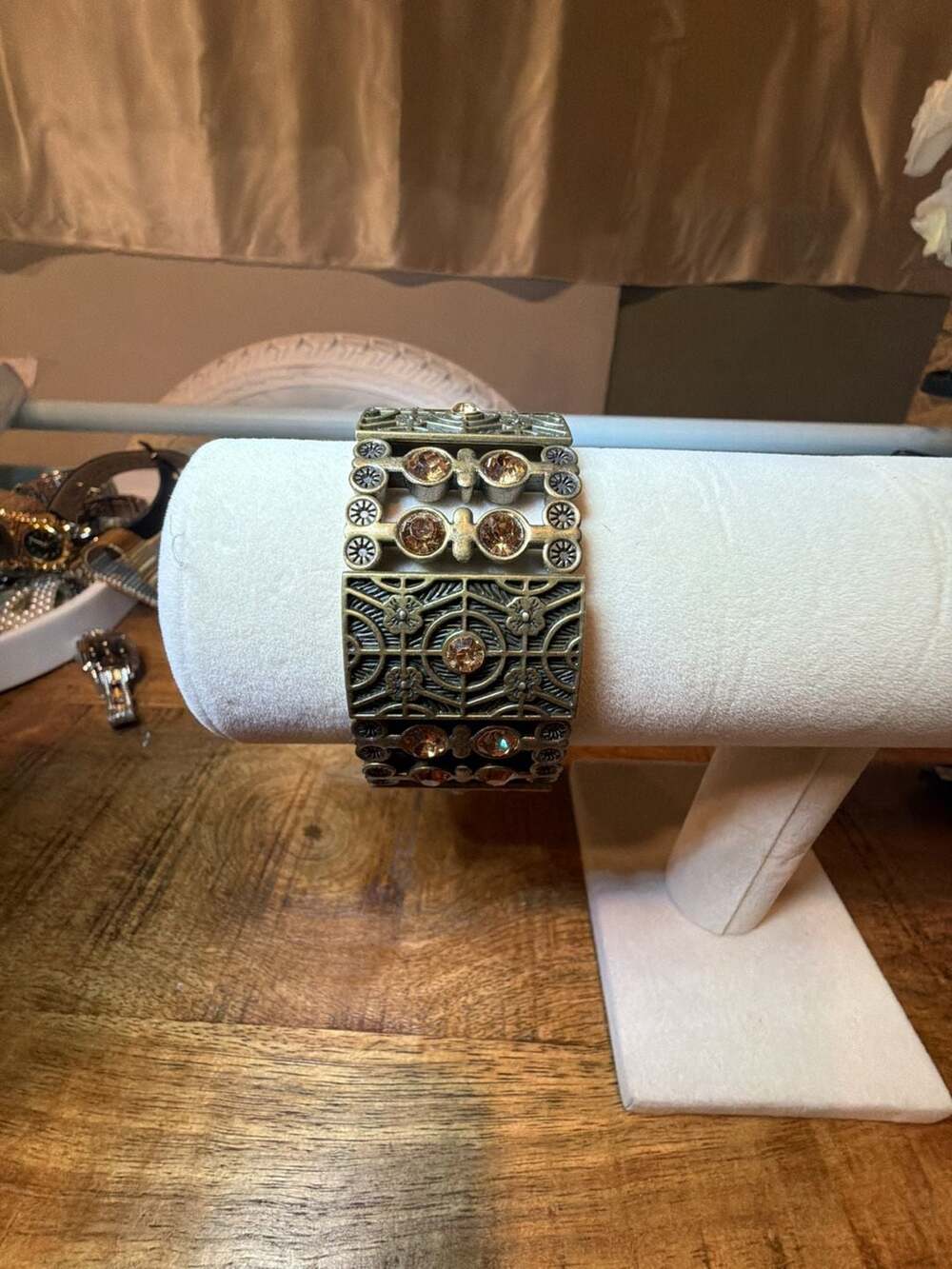 Vintage Rice Weiner Etrusciana Gold Tone Filigree Stretch Cuff Bracelet